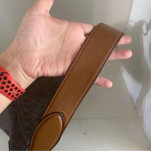 Michael Kors Elana Large Logo Convertible Shoulder Bag MSRP$375 - Picture 6 of 14